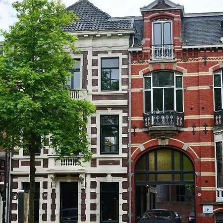 Perron Boutique * Τίλμπουργκ